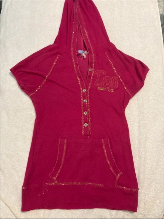 DC Tops - DC Girls Fuchsia Short-Sleeve Hooded Henley with Gold Stitching